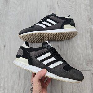 Adidas | ZX 700 'Shadow Black' retro sporty low-top sneakers | MENS 8